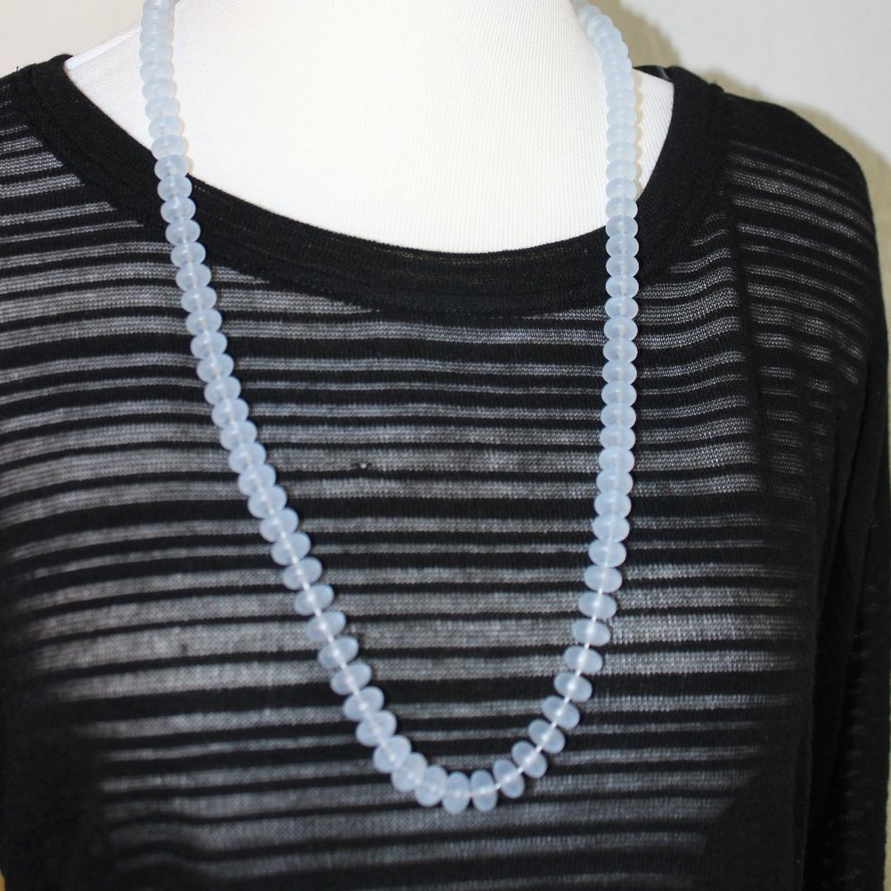 💜 Frosted Lavender Beaded Necklace
